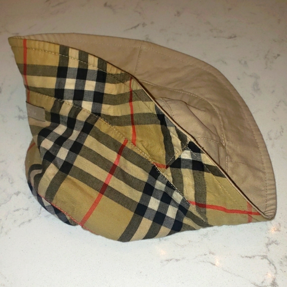 Burberry Check Cotton The Carousell Bucket Hat In… - image 2